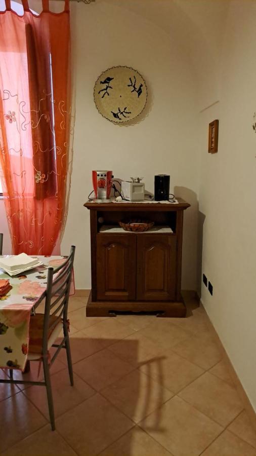 بوسا B&B Da Antonella المظهر الخارجي الصورة